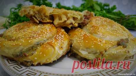 На УЖИН ,ВКУСНЫЙ И СЫТНЫЙ БУРЕК