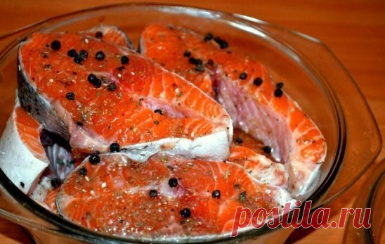 Солим рыбу вкусно! (разную рыбу)
Рыбу, приготовленную таким способом, можно кушать уже через 2 часа. Но еще вкусней она получится, если постоит немного в холодильнике и пропитается маслом. Вы берите рыбку на свой вкус.