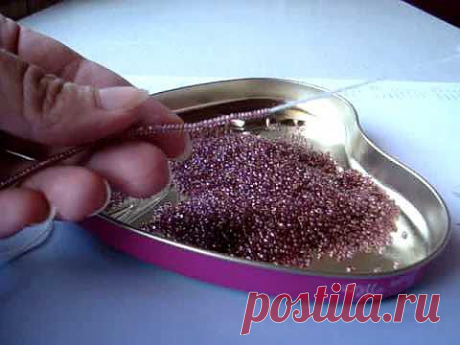 ▶ Kaip suverti karoliukus ant siulo - YouTube