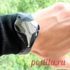 Наручные часы «COBRA»