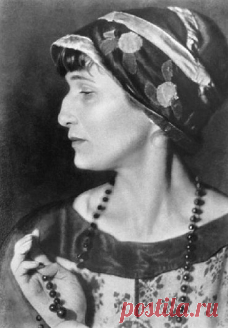 Ахматова Анна Андреевна — биография поэта, личная жизнь, фото, портреты, стихи, книги Полная биография поэта Анны Ахматовой. Личная жизнь, фотографии, портреты, стихи, книги, интересные факты из жизни на портале «Культура.РФ»