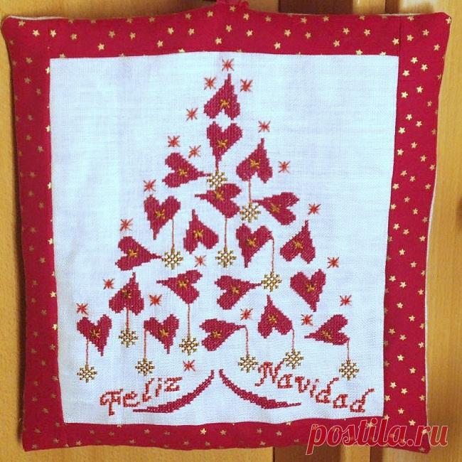 Сердечная новогодняя елочка