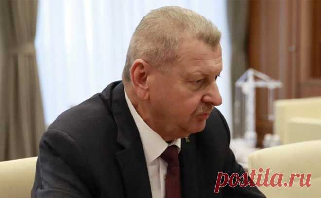 ТАСС узнал об отправке задержанного брянского вице-губернатора в Москву. Вице-губернатора Брянской области Николая Симоненко, задержанного после проведения обысков, отправили в Москву.