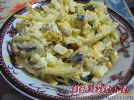 Рецепт: Салат с жареными баклажанами и яйцами на RussianFood.com