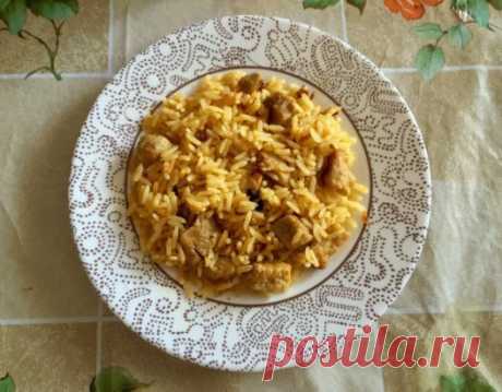 Плов со свининой в мультиварке
#рецептыдлямультиварки #мультиварка #рецепт #кулинария #рецептывмультиварке 
Автор: Мария Волкова
Состав: 600 гр. - свинины, 400 грамм - лука, 400 грамм - моркови, 2 ст. ложки - приправы для плова, 1 ст. ложка + 1 чайная ложка - соли. 3,5 мультистакана - длиннозерного риса, 5 мультистаканов горячей воды, растительное масло, 3 дольки чеснока.
Время приготовления: 20 минут - режим жарка "мясо", 40 минут - режим "плов".