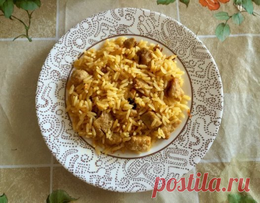 Плов со свининой в мультиварке
#рецептыдлямультиварки #мультиварка #рецепт #кулинария #рецептывмультиварке 
Автор: Мария Волкова
Состав: 600 гр. - свинины, 400 грамм - лука, 400 грамм - моркови, 2 ст. ложки - приправы для плова, 1 ст. ложка + 1 чайная ложка - соли. 3,5 мультистакана - длиннозерного риса, 5 мультистаканов горячей воды, растительное масло, 3 дольки чеснока.
Время приготовления: 20 минут - режим жарка 