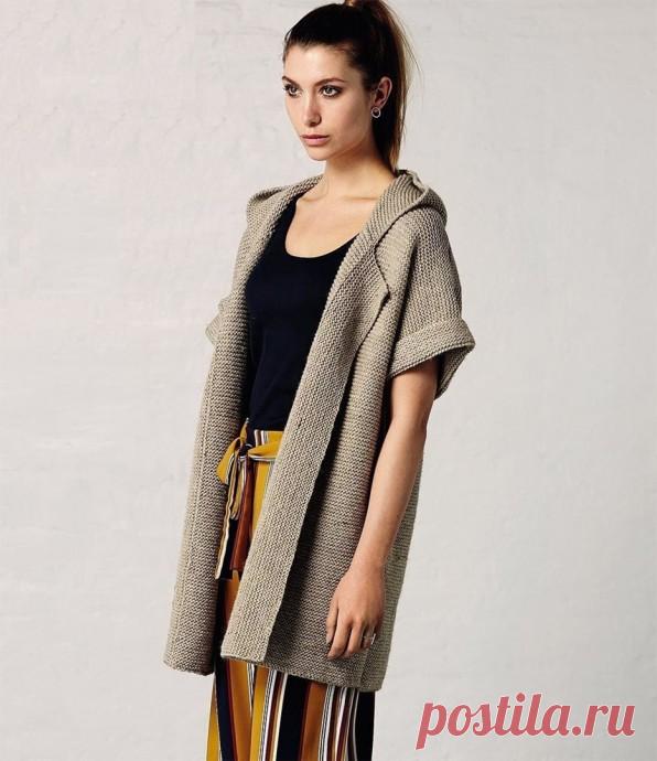 Кардиган с капюшоном и короткими рукавами