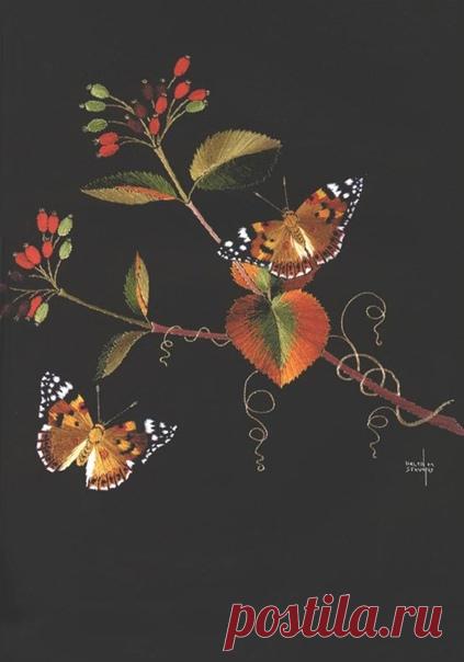 Покажу вам одну из книг, в которой вы можете почерпнуть идеи по вышивке гладью. 

   Книга 