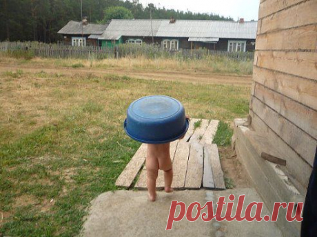 В баньку тихо, чуть дыша,
шлепал тазик не спеша...)))))