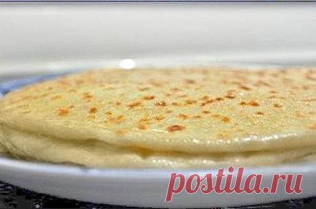 ХИЧИНЫ.

Хичины это вкуснейшее кавказское блюдо, которое очень распространено в Кабардино-Балкарии. Блюдо балкарское, но многие ошибочно полагают, что блюдо болгарское, т. к. название созвучны. Уверена, все кто отдыхал в Кабардино-Балкарии, особенно в Приэльбрусье, пробовали хичины. 
Хичины бывают также карачаевские, но они готовятся немного по-другому. Данный рецепт посвящен именно балкарским хичинам.

Вам потребуется:

Вода
Соль
Сыр (белый домашний) — 500 г
Картофель — 1...