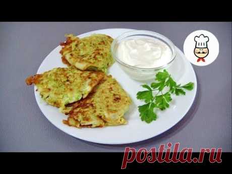 ОБАЛДЕННЫЕ ОЛАДЬИ из КАБАЧКОВ и КАПУСТЫ / Fritters from courgettes - YouTube
Офигенные оладьи из кабачков и капусты. Такие ел впервые, но теперь буду готовить часто. Добавление капусты улучшает и текстуру и вкус оладий. Просто попробуйте..
Ингредиенты:
• Кабачки – 500 г 
• Капуста – 100 г
• Яйца – 2 шт.
• Мука – 3 ст. л.
• Соль – 1 ч. л.
• Черный перец – 0,25 ч. л.
• Масло подсолнечное