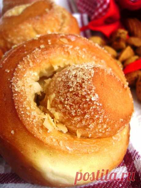Миндальные булочки