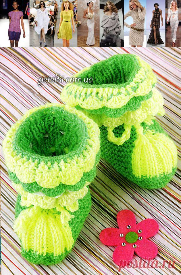 Пинетки-сапожки с оборками. Описание вязания. Спицы + крючок