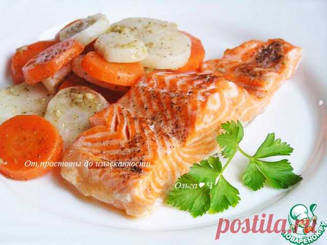 Салат-гарнир из дайкона и моркови. Вкусный и полезный теплый овощной салат-гарнир из дайкона и моркови. Я подавала с красной рыбкой, приготовленной на пару. Попробуйте!