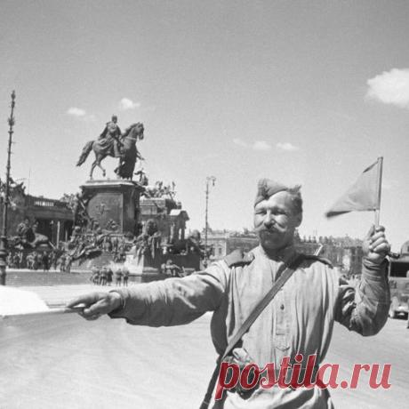 Как жила Германия после Гитлера: денацификация и изнасилованные немки