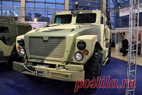 Стало известно об интересе иностранцев к российским машинам MRAP. Иностранные партнеры проявляют интерес к российским машинам класса MRAP (Mine-Resistant Ambush-Protected — бронированный автомобиль с повышенной противоминной защитой), которые получили доработки в ходе специальной военной операции. Об этом ТАСС стало известно от гендиректора «Рособоронэкспорта» Александра Михеева.