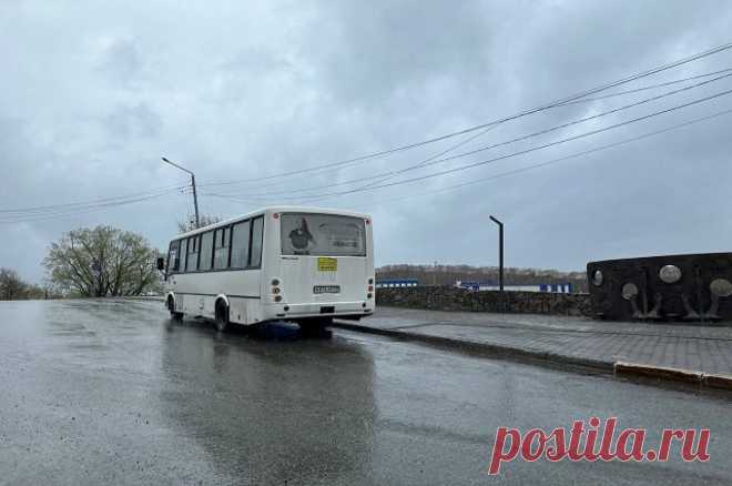 Движение автобусов между Геническом и Симферополем возобновлено. Первый после возобновления движения рейс отправился утром 18 августа.