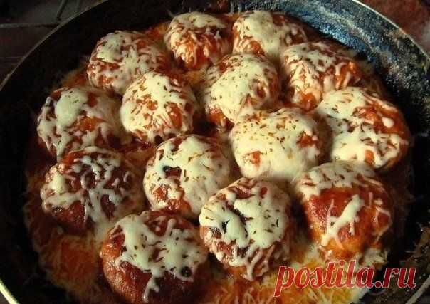 Куриные тефтельки в томатно-сливочном соусе под сыром / Вкусные привычки