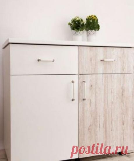 Как клеить самоклеящуюся пленку на мебель При восстановлении мебели часто встает вопрос о ее реставрации доступными средствами. Это может быть небольшой ремонт или намокание находящихся в доме предметов. Иногда хочется обновить обстановку на …