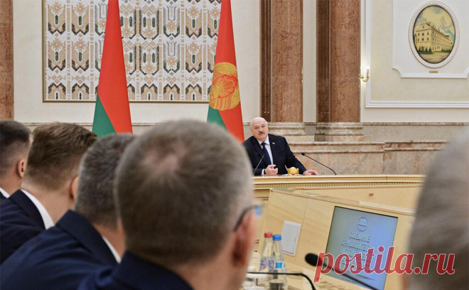 Лукашенко назвал два главных требования к мигрантам в Белоруссии. Белоруссия готова принимать трудовых мигрантов, если они проявляют уважение к стране и готовность к работе, заявил президент государства Александр Лукашенко, его слова передает «Белта».