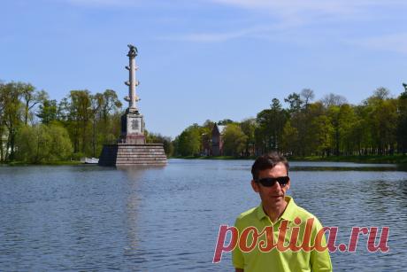 Чесменская колонна — памятник в честь морских побед русского оружия во время русско-турецкой войны 1768-1774 годов.