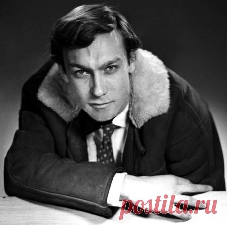 Олег Янковский, 23 февраля, 1944
 • 20 мая 2009