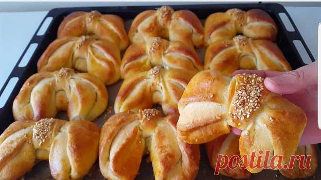 HİÇ BU KADAR GÜZEL BİR POĞAÇA GÖRDÜNÜZ MÜ 😋KURDELE ŞEKLİNE HAYRAN OLACAKSINIZ 🎀 Selamlar arkadaşlar 🌹 Hadi bakalim bugün yine harika görüntüsüyle hiç bu kadar güzel bir poğaça görmediniz 👍 kurdele şekline hayran olacaksınız 🎀🎀🎀 🎀MALZEMEL...