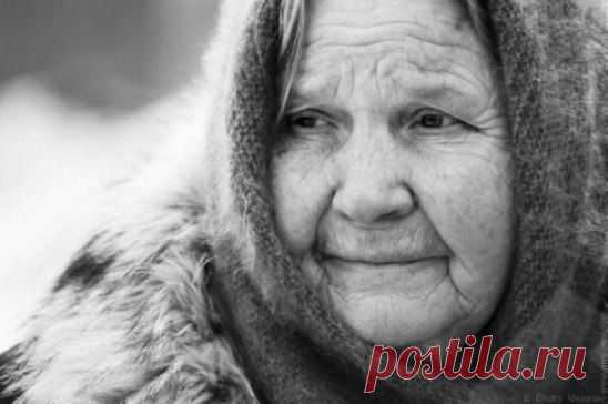 Всегда легко обидеть мать. Она обиду не заметит. И только может вам сказать: «Не простудись, сегодня ветер». Любите, люди, матерей, им в этой жизни мало надо. Любовь и преданность детей для них превышая награда!