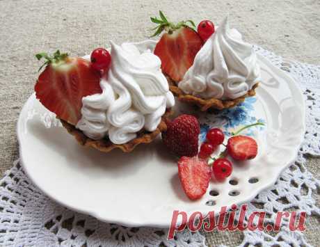 Корзиночки из песочного теста ! Вкуснейшее пирожное -- родом из детства!!!
Shorttail basket! Delicious cake - comes from childhood!