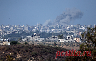 Израиль возобновил подачу воды в южную часть сектора Газа. Водоснабжение функционирует с утра, сообщил израильский посол в России Александр Бен Цви