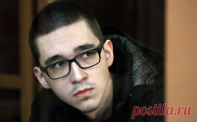 Устроивший стрельбу в казанской школе Ильназ Галявиев признал вину в суде. Ильназ Галявиев, который в прошлом году устроил стрельбу в казанской гимназии № 175, в суде полностью признал вину в убийстве девяти человек, сообщили РБК в Верховном суде Татарстана.