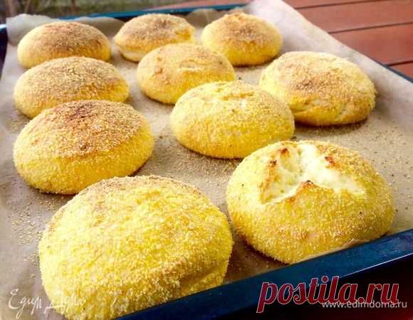 Сырники в духовке с кукурузной корочкой. Ингредиенты: творог 5%, яйца куриные, манная крупа