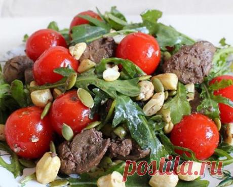 Салат с куриной печенью и орехами
⠀⠀⠀⠀⠀⠀⠀⠀⠀
Рецепт
⠀⠀⠀⠀⠀⠀⠀⠀⠀
Куриная печень 120 г
Помидоры 80 г
Орехи (у меня кешью) 20 г
Семечки (у меня тыквенные) 10 г
Руккола (или другие листья салата)
Оливковое масло 10 мл
⠀⠀⠀⠀⠀⠀⠀⠀⠀
Куриную печень порезать, потушить и дать остыть. Смешать печень с помидорами, рукколой, орехами и семечками.
Заправить маслом салат маслом.