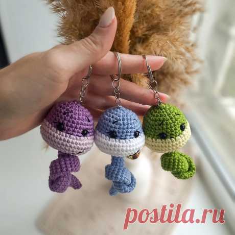 СХЕМА вязания брелока змейки крючком #схемыамигуруми #амигуруми #вязанаяигрушка #игрушкикрючком #вязанаязмея #змеякрючком #амигурумибрелок #брелоккрючком #amigurumipattern #crochetsnake #amigurumisnake