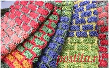 Интересный узор спицами