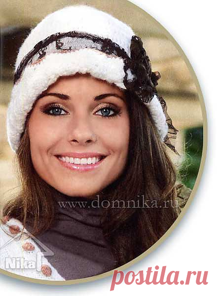 Женские вязаные шапки с кружевом » Вязание крючком и спицами схемы и модели
