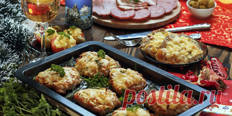 5 рецептов восхитительного мяса по-французски Вас ждёт сочная свинина с грибами, овощами и соусами под аппетитной сырной корочкой.