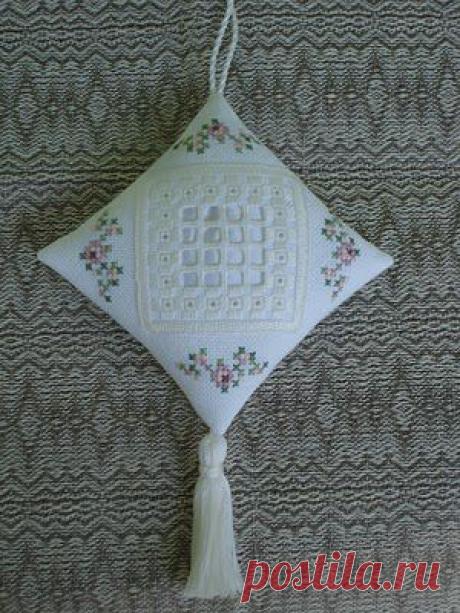 Flores no Jardim - Lee Albrecht: Simplicidade no Natal!!! Frebiees!!