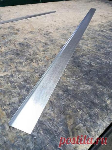 Усилитель порога (соединитель) для ИЖ 2126 Ода Усилители порогов для ИЖ 2126 Ода Усилители порогов для ИЖ 2126 Ода предназначены для укрепления порогов в нижней части, там, где они крепятся к кузову автомобиля. Это дает толщину 2,4 мм, а значит повышенную прочность в самом уязвимом месте. Имеют запас по длине 5 см для упрощения подгонки при установке. Усилители выполнены из высококачественной оцинкованной стали толщиной 1,2 мм, что гарантирует срок службы до 10 лет или в 5...