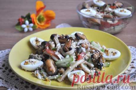 Рецепт: Салат из мидий с кальмарами на RussianFood.com