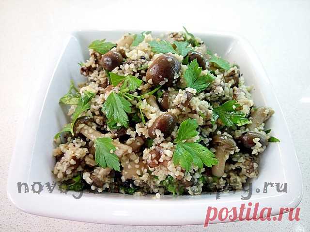 Новогодний рецепт салата из трех видов грибов с кускусом