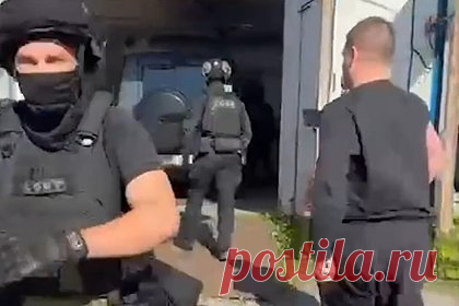 Охранник обнес свое место работы и сбежал на внедорожнике в Подмосковье
