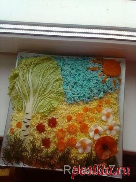 "Оливье" с колбасой и яблоком