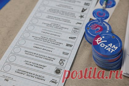 В Испании молдавскому избирателю отказали в голосовании из-за футболки