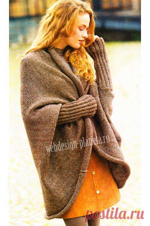 Коричневый просторный жакет спицами | Вязание спицами, вязание крючком | Мир вязания В этом сезоне актуальны объемные одеяния, например связанный спицами лицевой гладью просторный жакет с высокими планками рукавов.