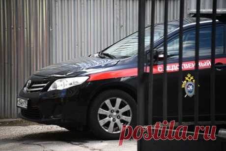 Следователи заинтересовались сообщением об изнасиловании московского школьника. Столичные следователи проведут проверку по сообщению об изнасиловании ученика из школы в Новой Москве. В ходе доследственной проверки по факту нарушения половой неприкосновенности несовершеннолетнего будут выясняться все обстоятельства произошедшего, для этого проводится опрос педагогов и очевидцев.