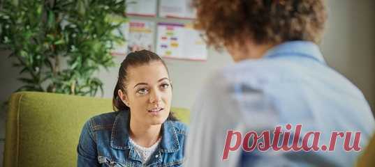 Может ли психолог рассказать вашему партнеру о том, как проходят сеансы? Обязаны ли вы следовать советам, которые вам дает специалист? «Удобно» ли прекратить терапию, если вас что-то не устраивает? Профессионалы рассказывают о том, как проходит работа психотерапевта и клиента, что в этих отношениях приветствуется, а что категорически запрещено. #психотерапия #психолог #психологияобщения #этика