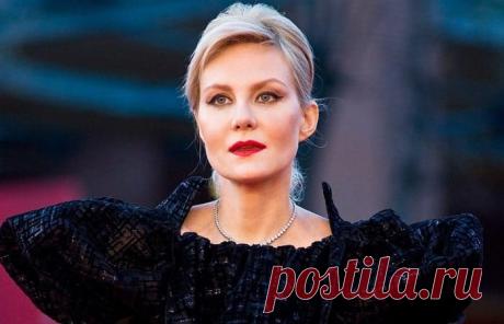 Ренате Литвиновой – 54: Чего зрители не знают об одной из самых загадочных и экстравагантных актрис