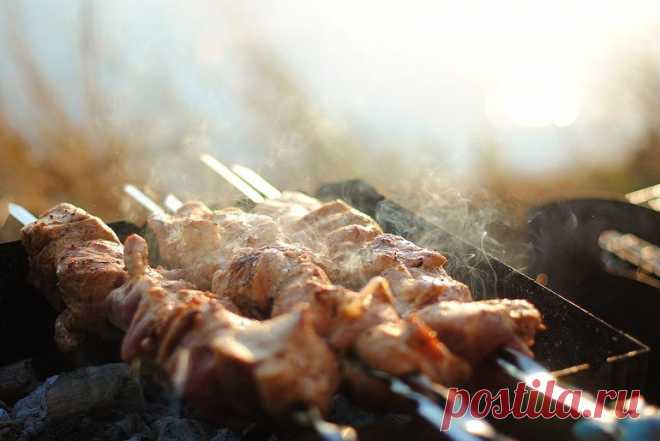 Как правильно пожарить мясо, чтобы шашлык был сочным