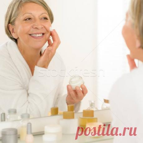 Возраст для женщины — не самое главное_ можно быть восхитительной в 20 лет, очаровательной в 40 и оставаться неотразимой до конца дней своих. (Коко Шанель)